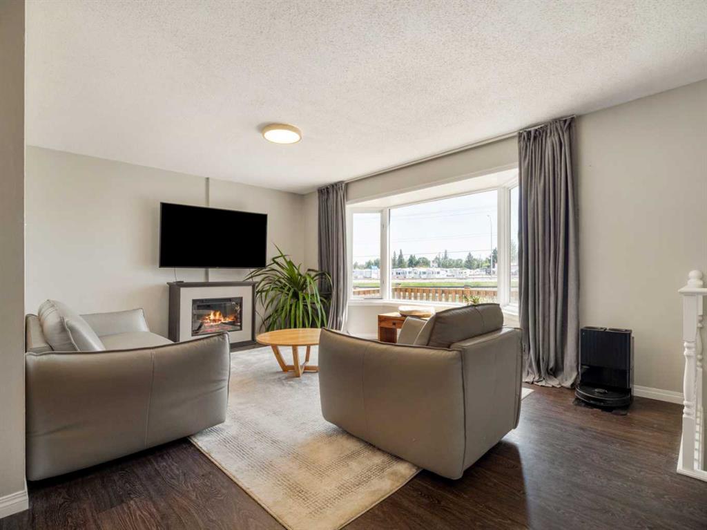 Third View of 2128 18 Avenue , NONE, Coaldale, Alberta, T1M 1K6