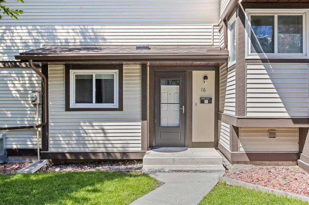 Third View of 16, 115 Bergen Road NW, Beddington Heights, Calgary, Alberta, t3k1p2