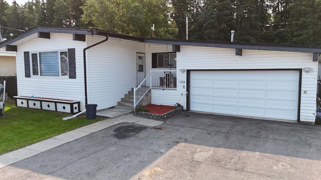 132 SUNWAPTA Drive , A2327595, Alberta,