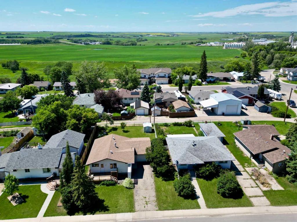 Third View of 210 1 Street  SE, NONE, Linden, Alberta, T0M 1J0