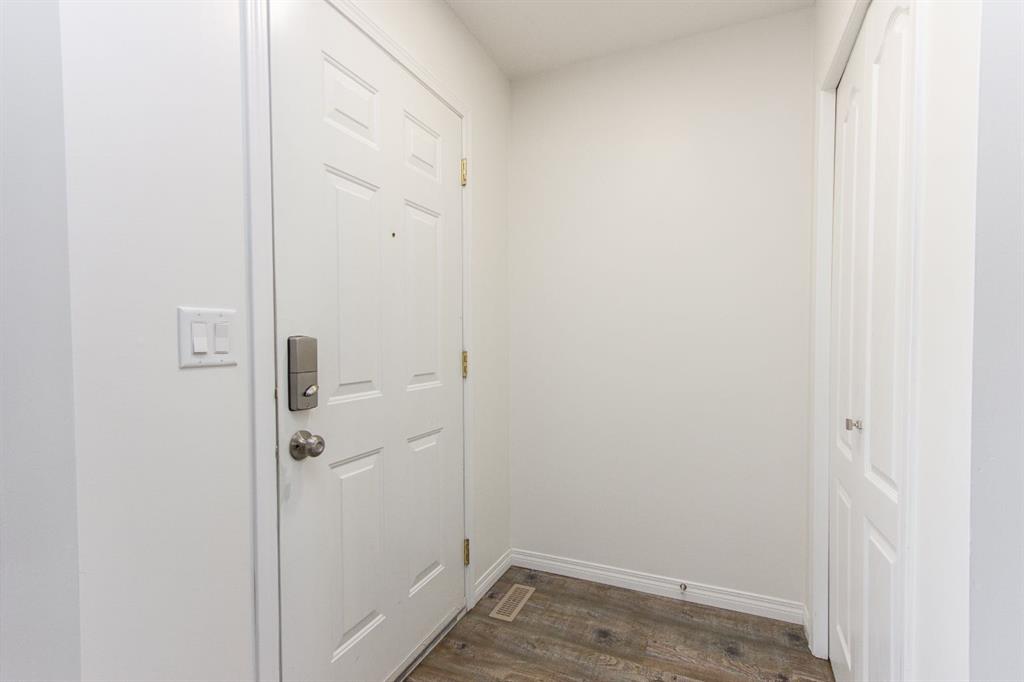 Third View of 35, 33 Donlevy Avenue , Davenport, Red Deer, Alberta, T4R 3B6