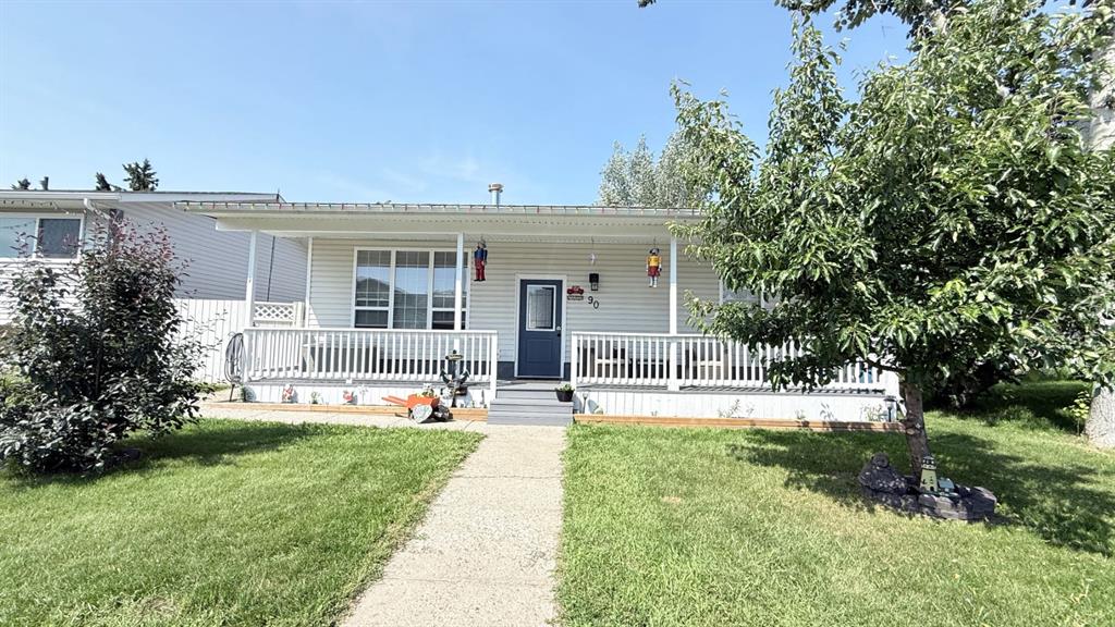 Fourth View of 90 4 Street E, NONE, Lashburn, Saskatchewan, S0M 1H0