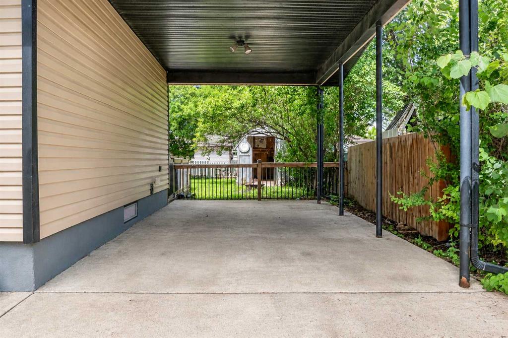 Third View of 808 2 Avenue W, West End, Brooks, Alberta, T1R 0B6