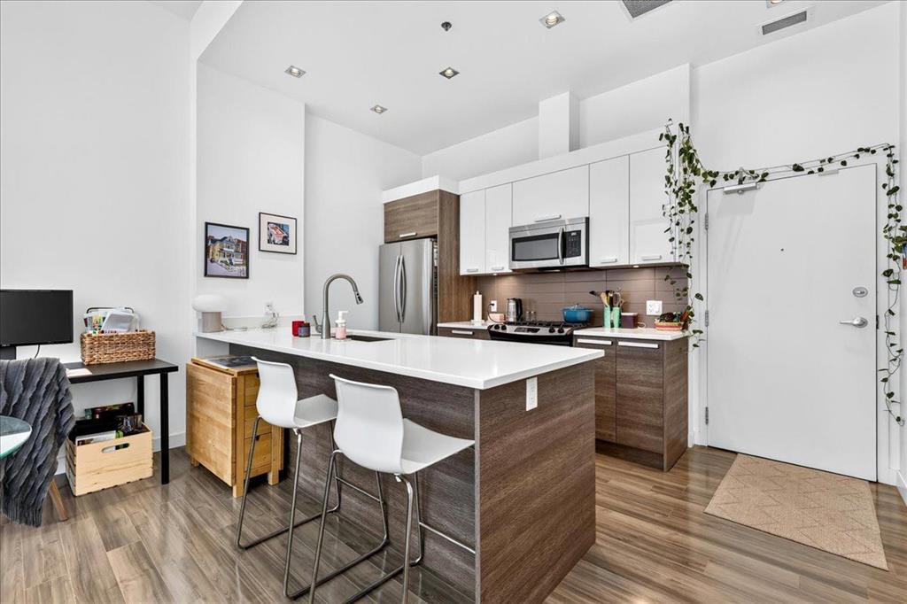 Fifth View of 809, 235 9A Street NW, Sunnyside, Calgary, Alberta, T2N 4H7