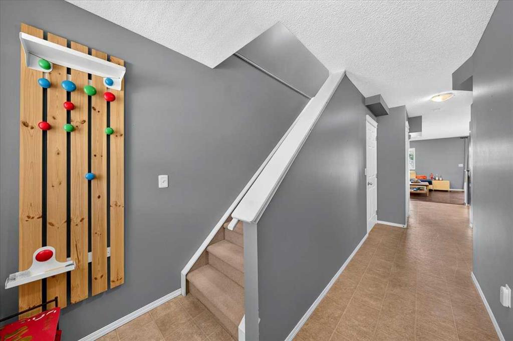 Fifth View of 76 Country Village Lane NE, Country Hills Village, Calgary, Alberta, T3K 0E7