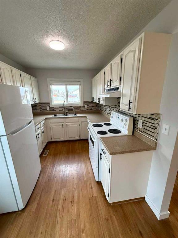 Fifth View of 716 Bankview Drive , Bankview, Drumheller, Alberta, T0J0Y5