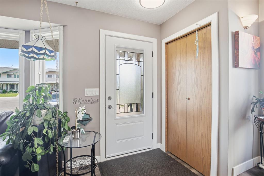 Fifth View of 31 Kirsch Close , Kentwood East, Red Deer, Alberta, T4P 3M5