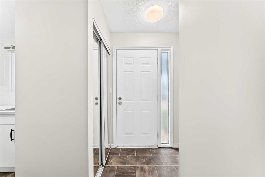 Third View of 41, 219 90 Avenue SE, Acadia, Calgary, Alberta, T2J0A3