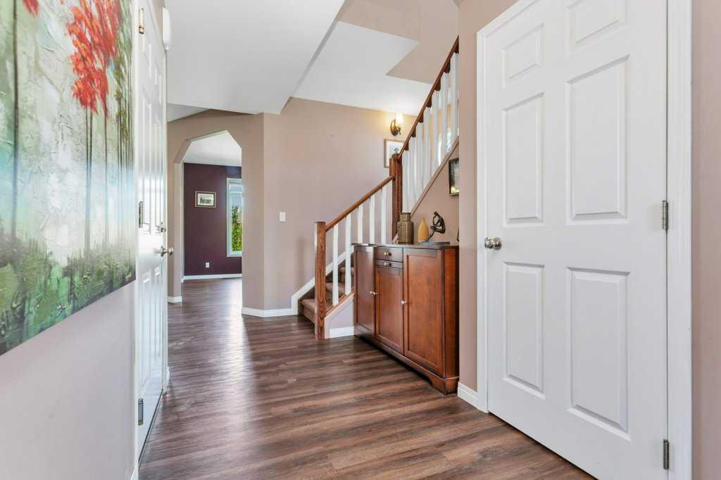 Fifth View of 19 Lougheed Close , Lancaster Green, Red Deer, Alberta, T4R 3L8