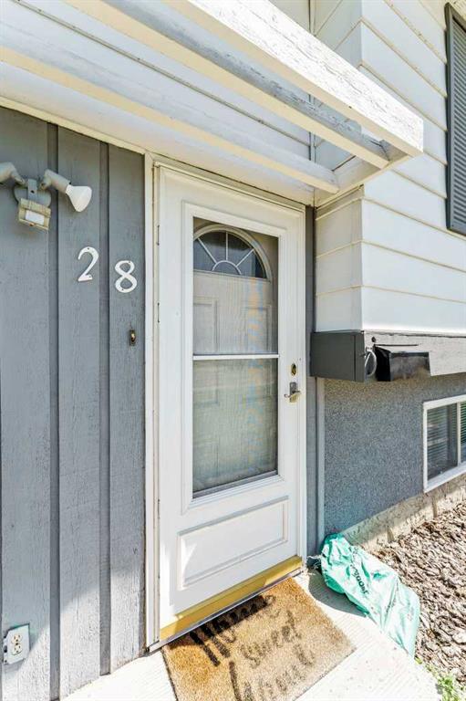 Fifth View of 28 Rossdale Street SE, Ross Glen, Medicine Hat, Alberta, T1B 1X4