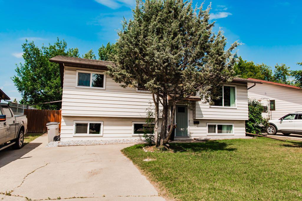 Fourth View of 9422 64 Avenue , Country Club Estates, Grande Prairie, Alberta, T8W 1B5