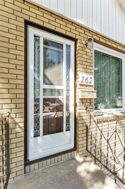 Third View of 162 2 Street NE, Riverside, Medicine Hat, Alberta, T1A5K9