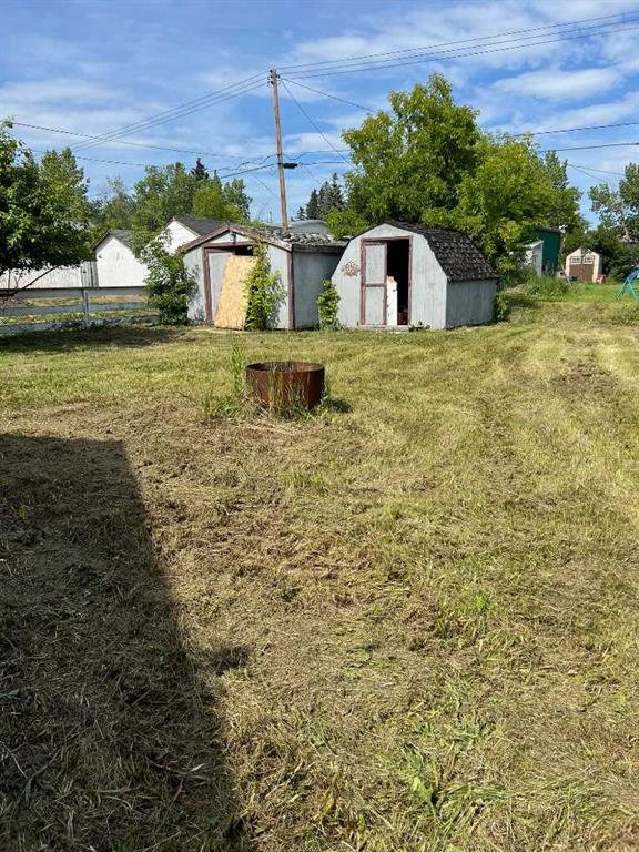 Third View of 806 3 Avenue , NONE, Beaverlodge, Alberta, T0H 0C0