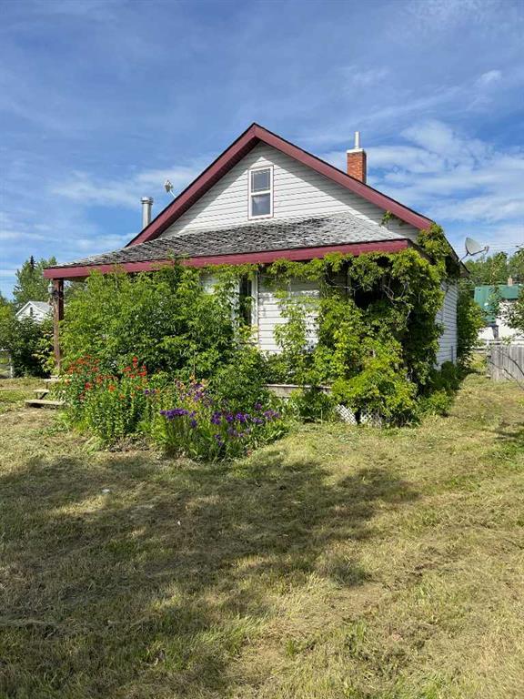 Fifth View of 806 3 Avenue , NONE, Beaverlodge, Alberta, T0H 0C0