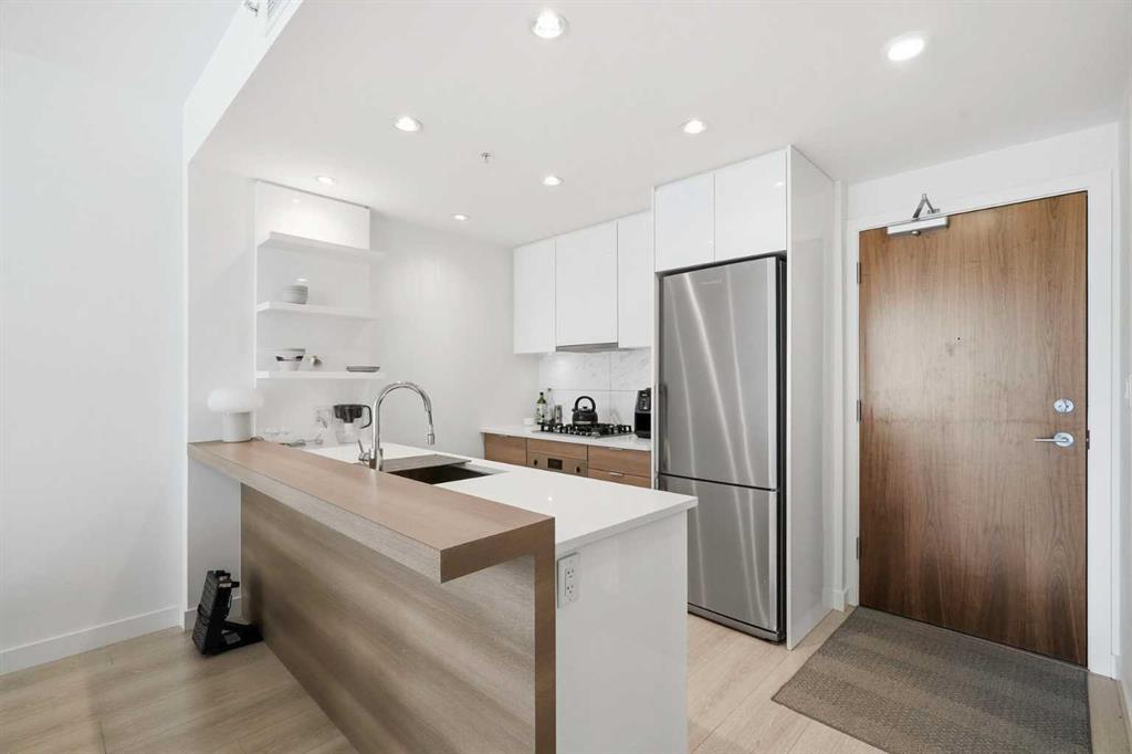 303, 138 waterfront Court SW, A2328016, Alberta,