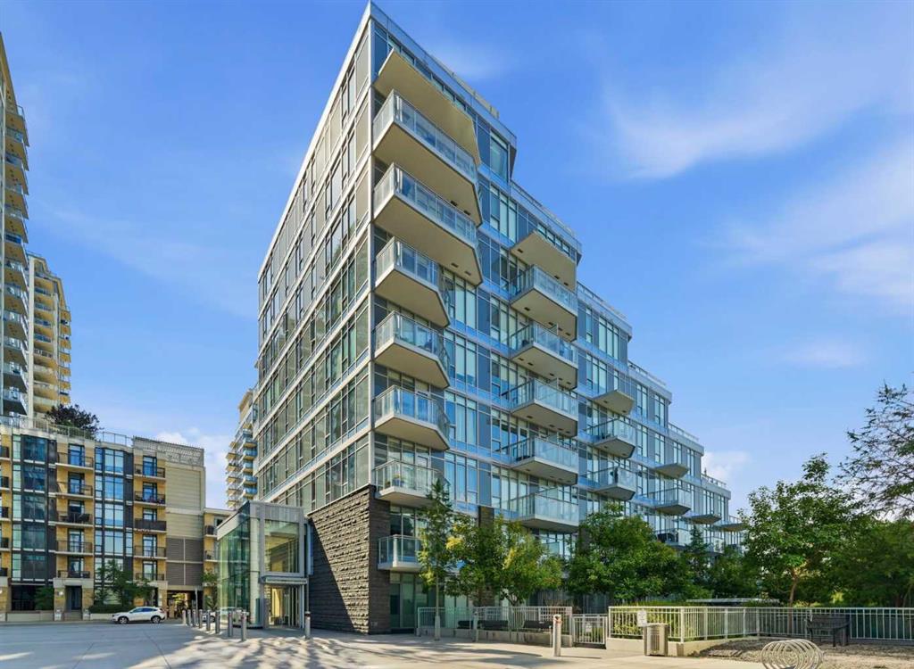 Third View of 303, 138 waterfront Court SW, Chinatown, Calgary, Alberta, T2P 1L1