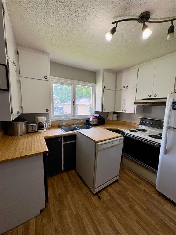 Fourth View of 4122 50 Street , Michener Hill, Red Deer, Alberta, T4N 1W7