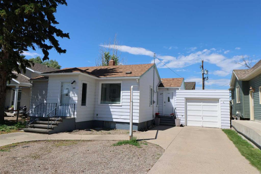 MLS® listing #113946953 for sale located at 5319 45 ave  