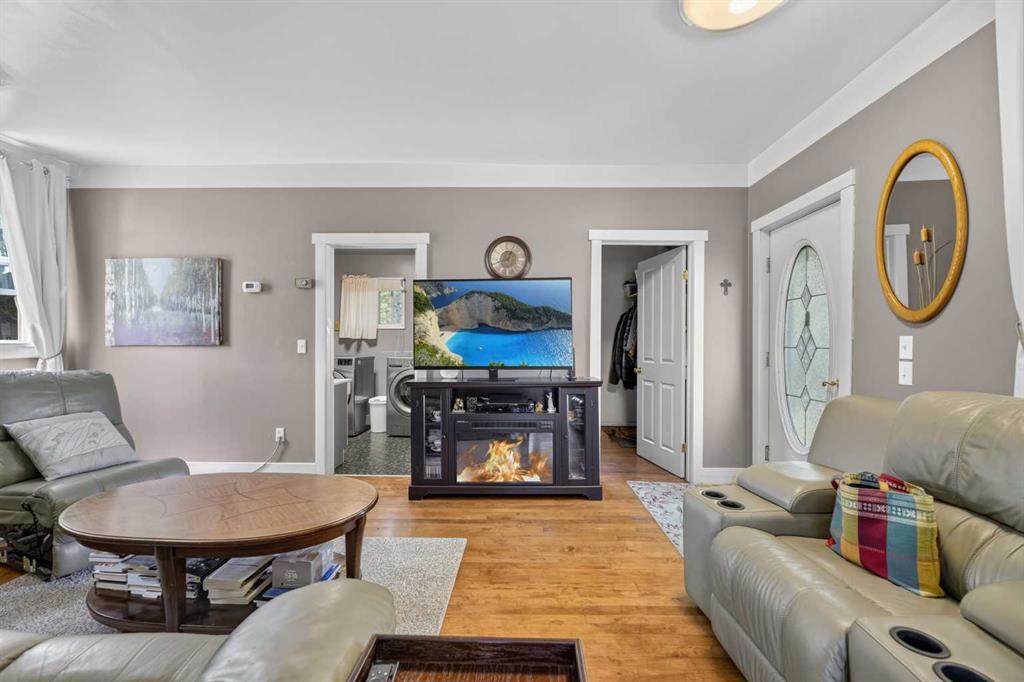 Fourth View of 2109 21 Avenue , NONE, Bowden, Alberta, T0M0K0