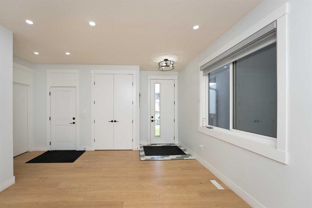 Fourth View of 4831 87 Avenue NE, Saddle Ridge, Calgary, Alberta, T3J 2J5