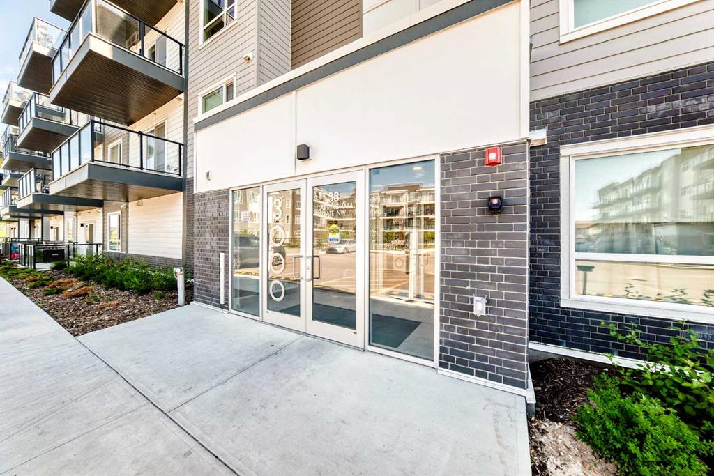 Fifth View of 3211, 33 Carringham Gate NW, Carrington, Calgary, Alberta, T3P 2H6