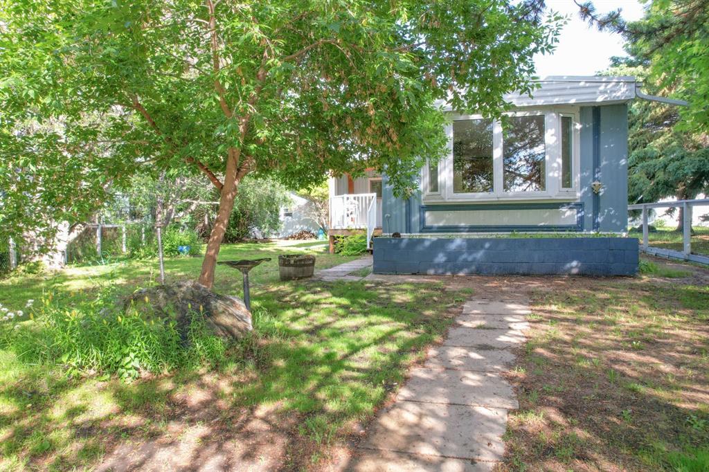 Third View of #8 48A Street Close , NONE, Alix, Alberta, T0C 0B0