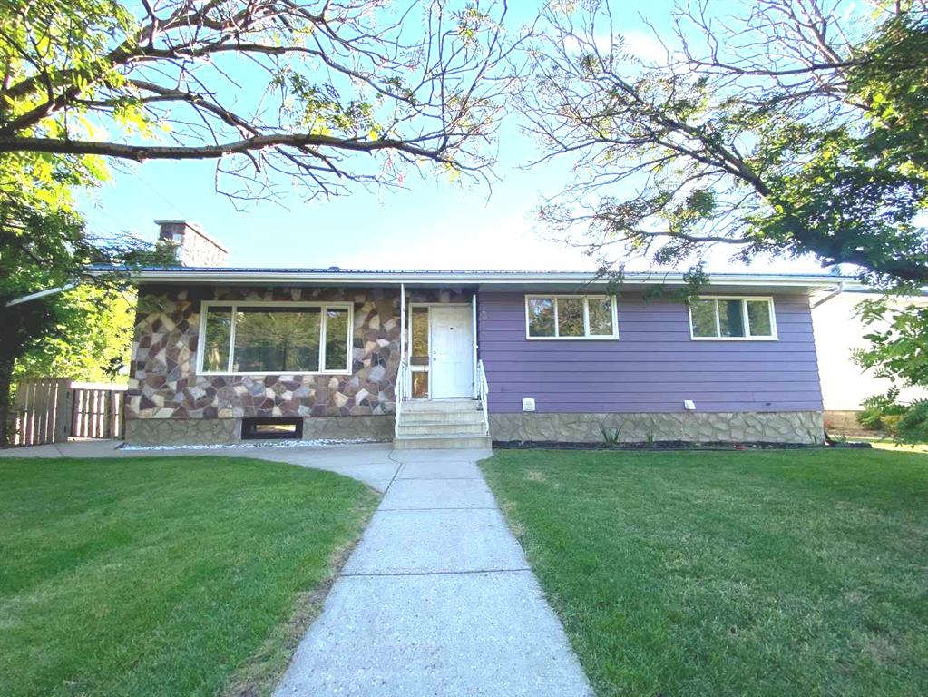 Second View of 31 10 Street W, West End, Brooks, Alberta, T1R0C1