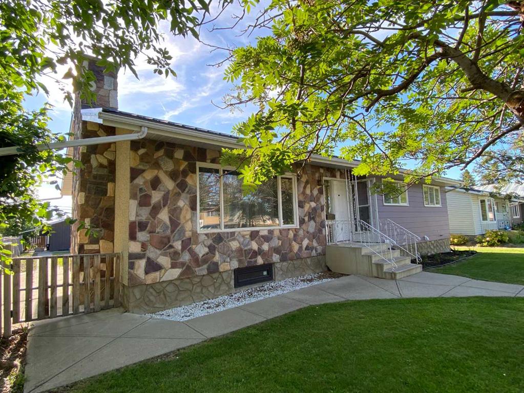 Third View of 31 10 Street W, West End, Brooks, Alberta, T1R0C1