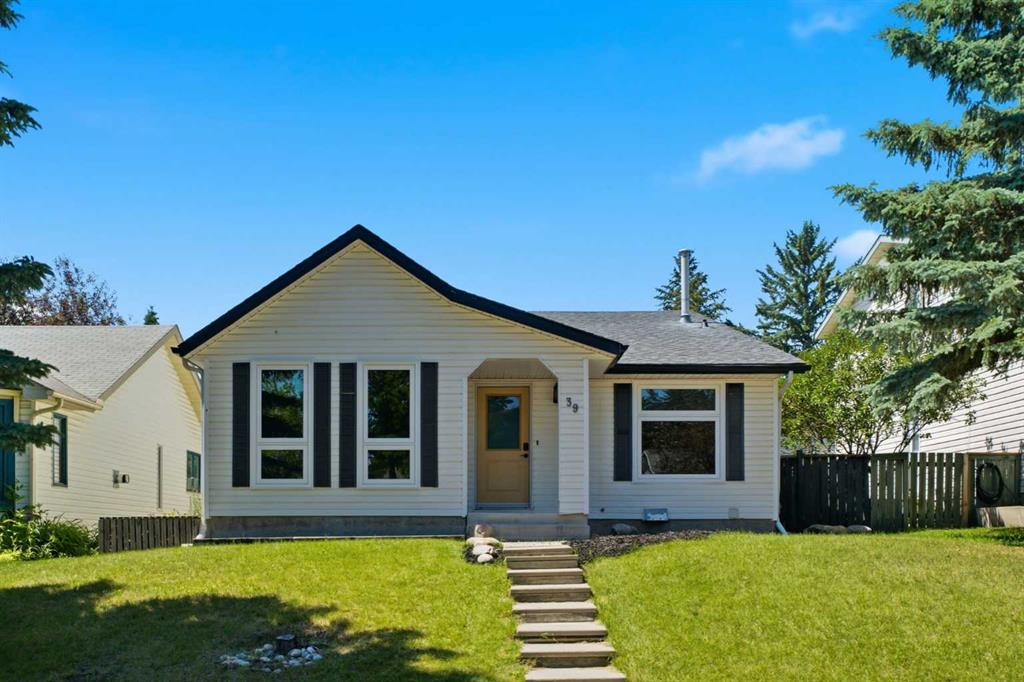 39 Woodglen Way SW, A2328228, Alberta,