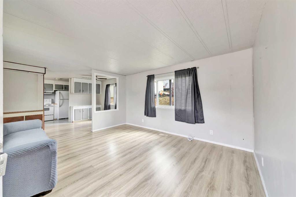 Fifth View of 301 8 Avenue , NONE, Paradise Hill, Saskatchewan, S0M 2G0
