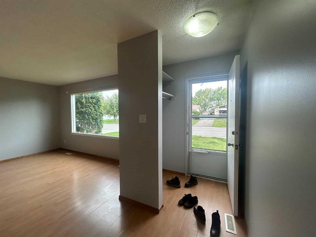 Third View of 9343 112a Avenue , Mountview, Grande Prairie, Alberta, T8V1W2