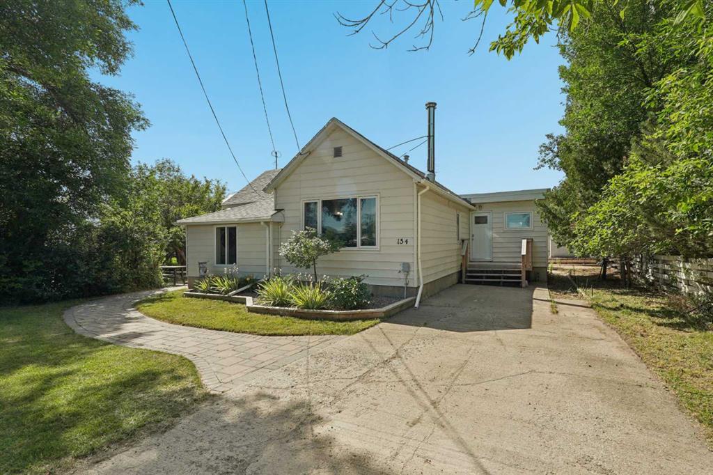 Third View of 154 West 2 Avenue , NONE, Magrath, Alberta, T0K 1J0