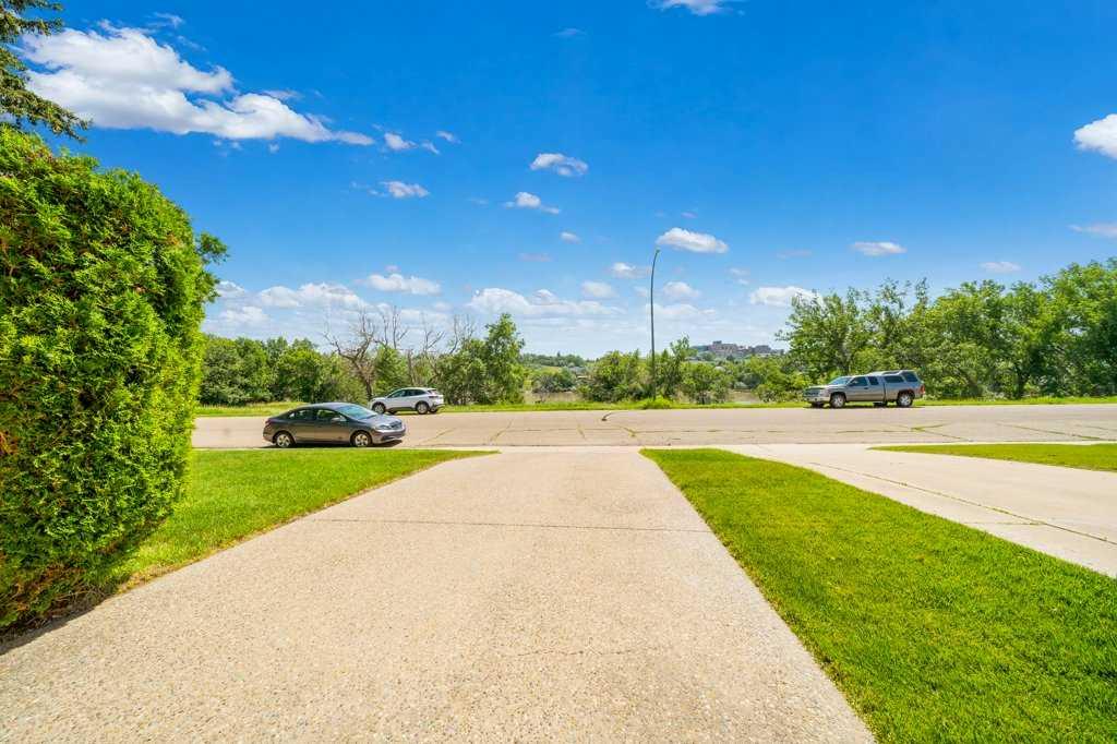 Fourth View of 510 1 Street NW, Riverside, Medicine Hat, Alberta, T1A 6H8