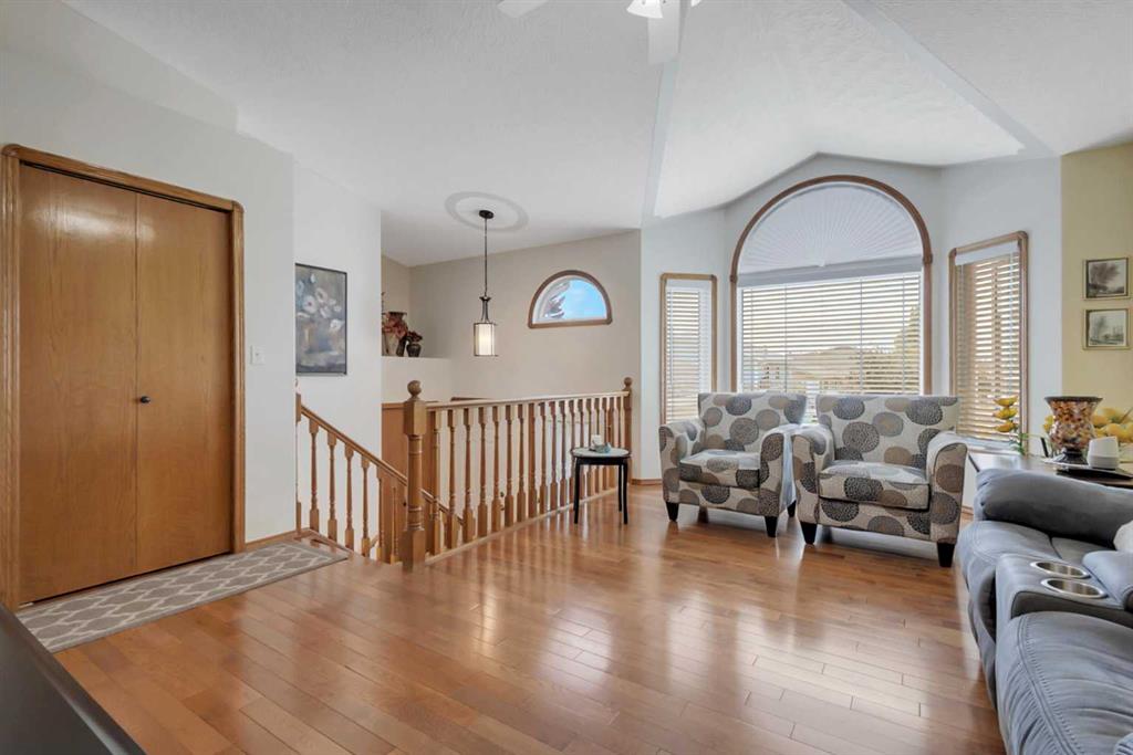 Fifth View of 117 Doran Crescent , Deer Park Village, Red Deer, Alberta, T4R 2P5