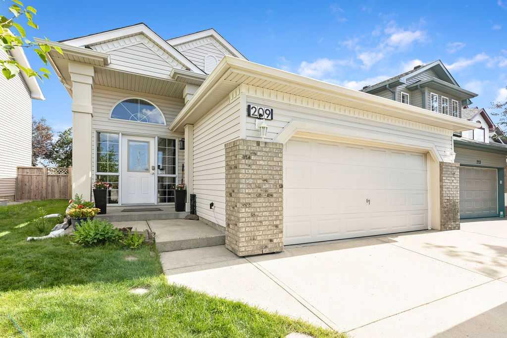 209 Coventry Circle NE, A2328410, Alberta,