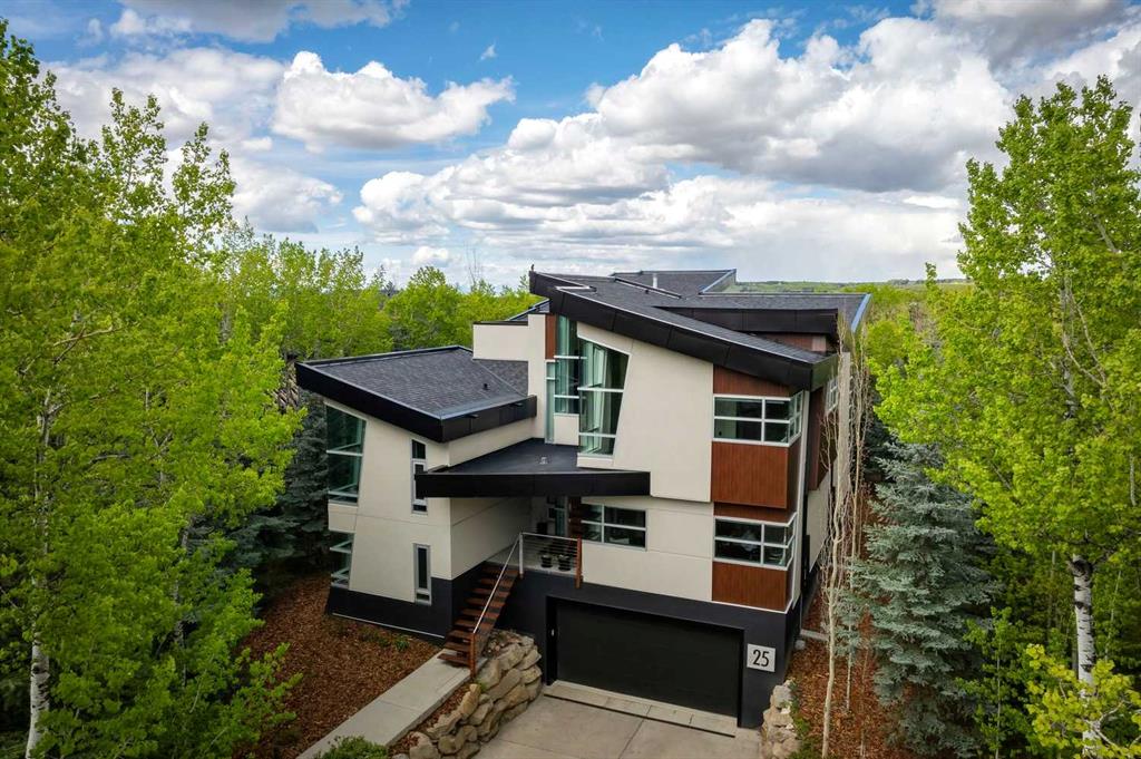25 Posthill Drive SW, A2328451, Alberta,