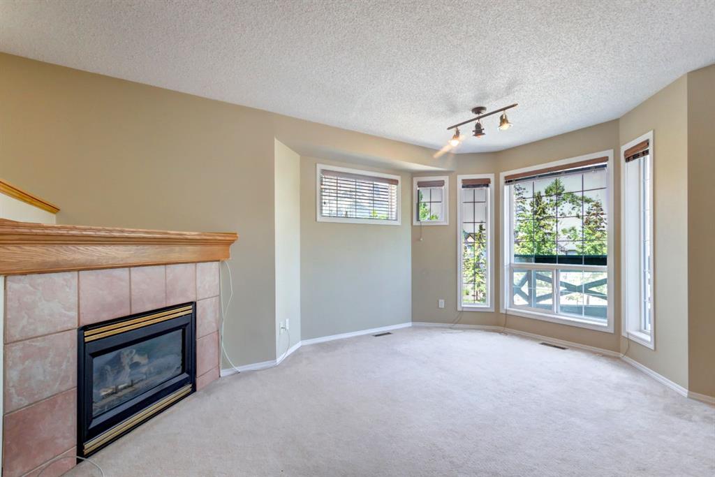 Fifth View of 3, 823 Wilson Way , Peaks of Grassi, Canmore, Alberta, T1W 2Y8