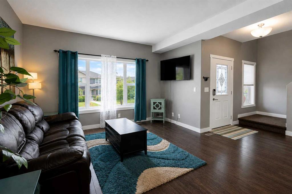 Fourth View of 18 Hanson Green , Hawkridge Estates, Penhold, Alberta, T0M 1R0