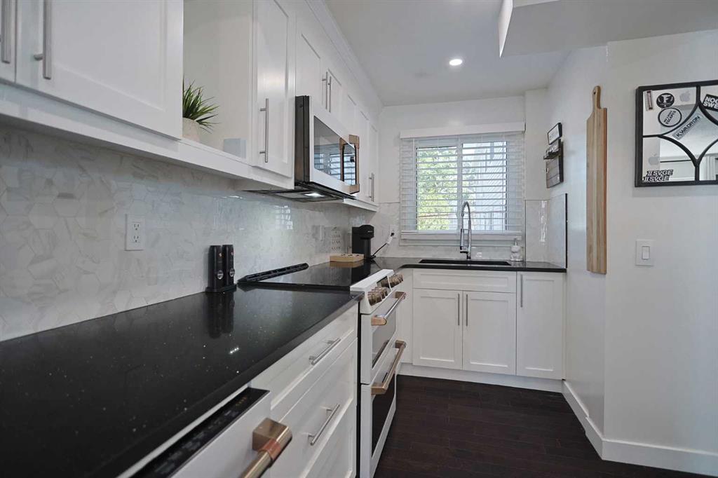 Third View of 205, 310 Falconridge Crescent NE, Falconridge, Calgary, Alberta, T3J 1H4