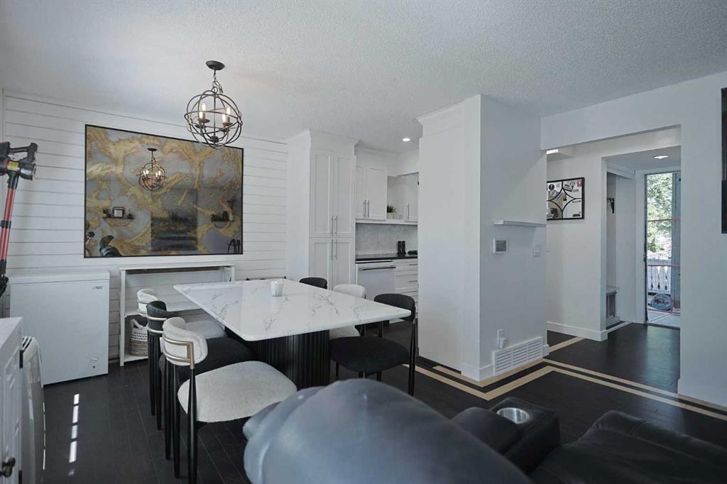 Fourth View of 205, 310 Falconridge Crescent NE, Falconridge, Calgary, Alberta, T3J 1H4