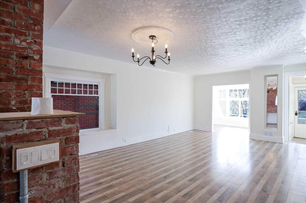 Fifth View of 434 Memorial Drive NW, Sunnyside, Calgary, Alberta, T2N 3C3