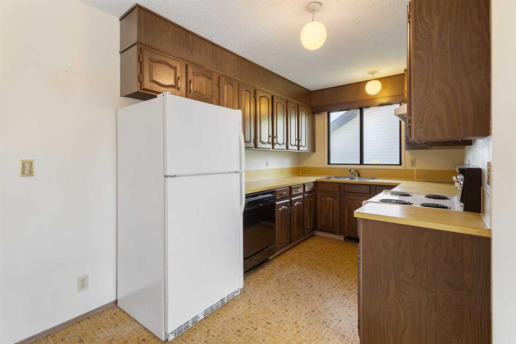 Fifth View of 317 Templemont Place NE, Temple, Calgary, Alberta, T1Y 5A7