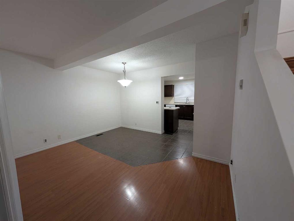 Fifth View of 114 Castledale Way NE, Castleridge, Calgary, Alberta, T3J 2A2