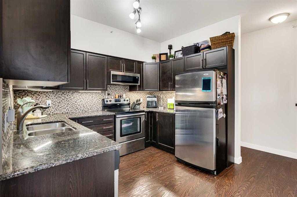 Third View of 407, 4901 46 Street , Downtown Red Deer, Red Deer, Alberta, T4N1N2
