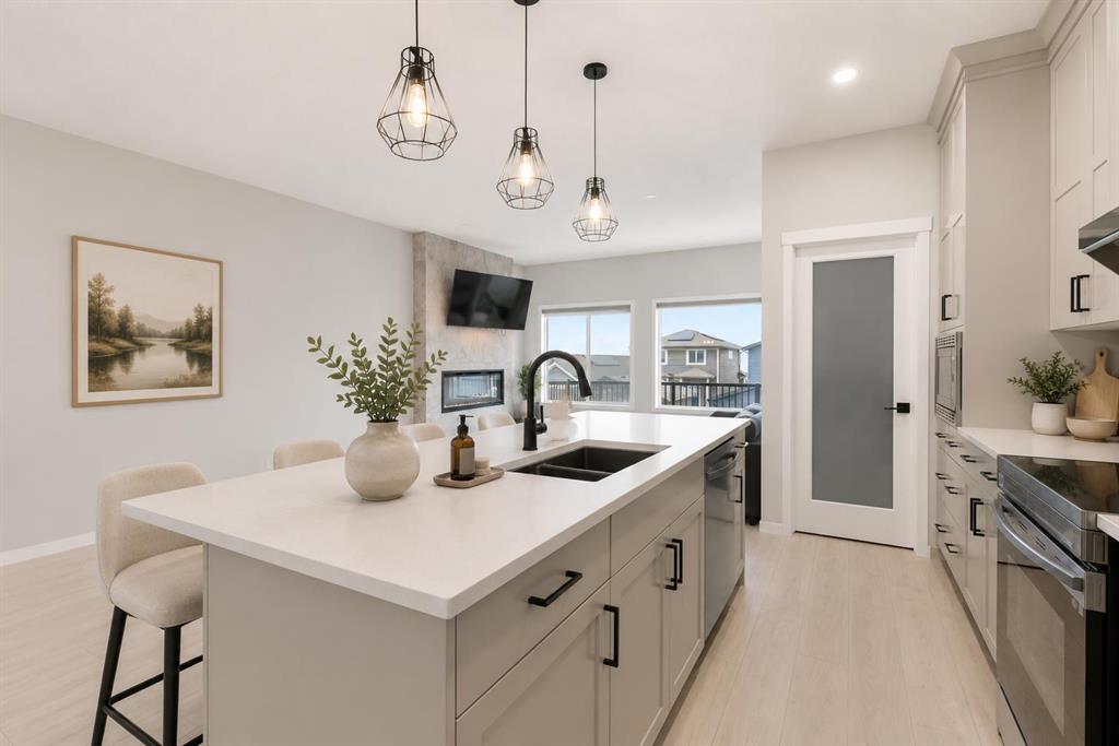 22 Edith Manor NW, A2328554, Alberta,