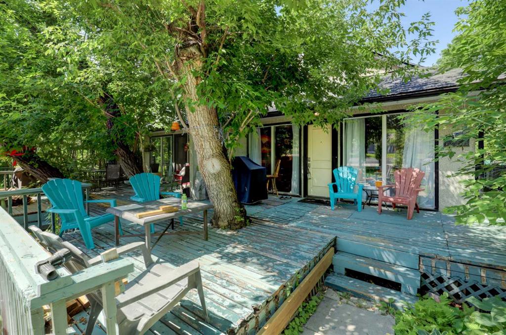 Third View of 7622 34 Avenue NW, Bowness, Calgary, Alberta, T3B 1N6