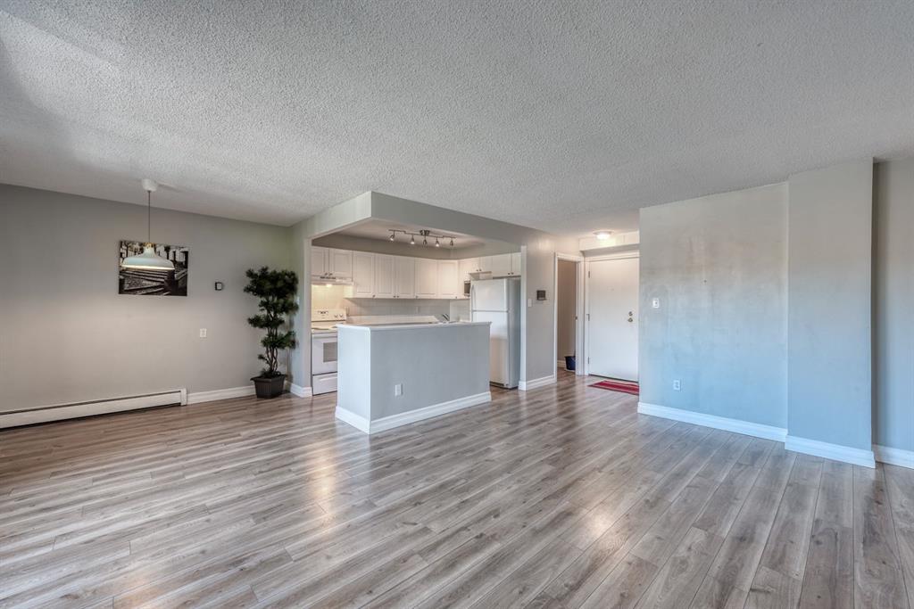 Fifth View of 207, 1330 15 Avenue SW, Beltline, Calgary, Alberta, T3C 3N7