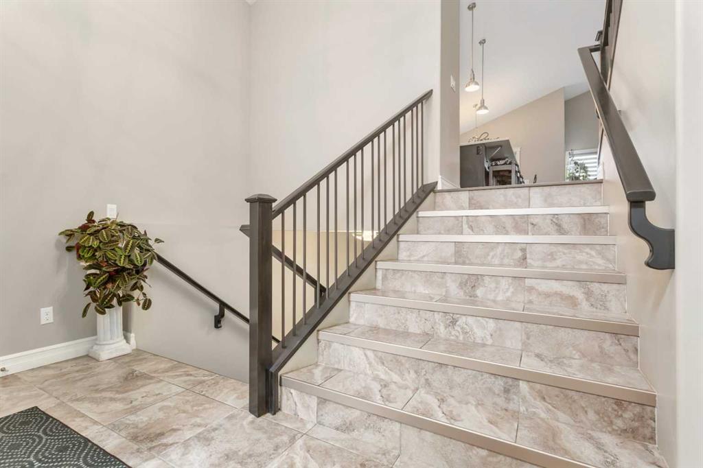 Fourth View of 138 Voisin Close , Vanier East, Red Deer, Alberta, T4R 0H8