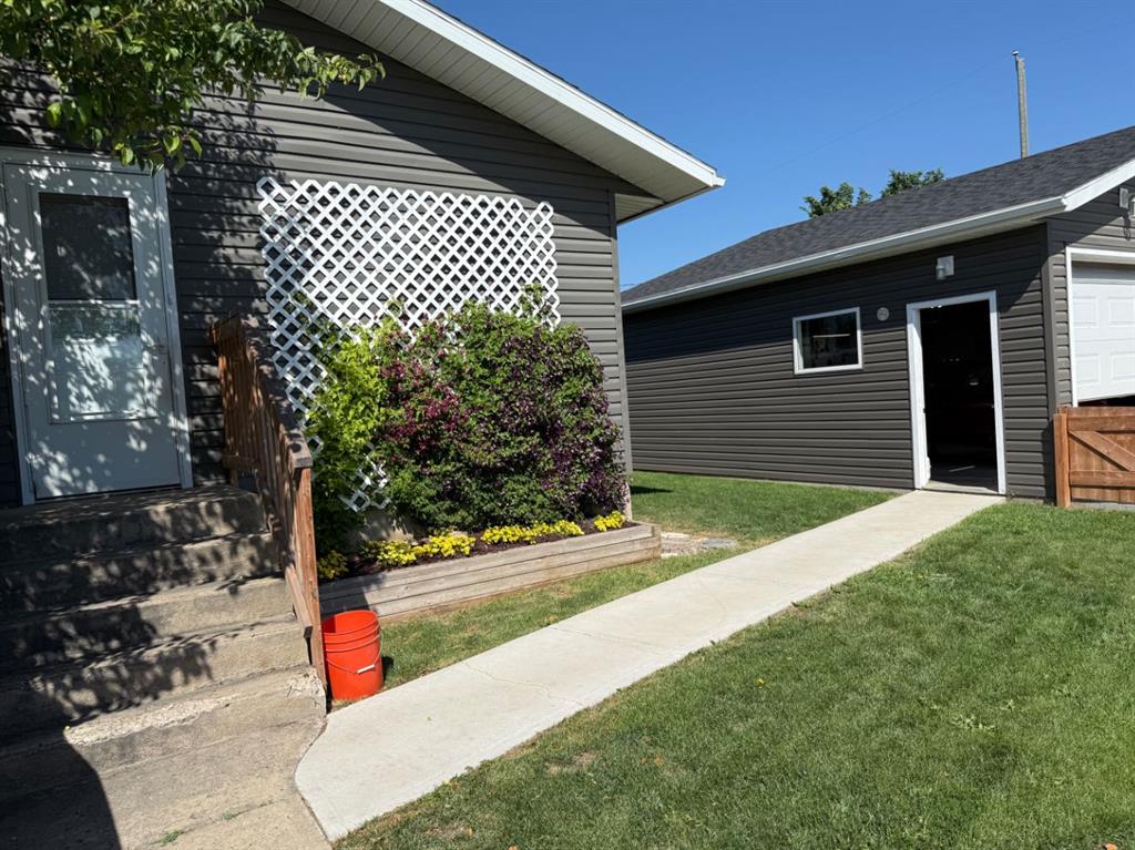 Fourth View of 422 15 Street E  , Riverview Park, Drumheller, Alberta, T0J0Y5