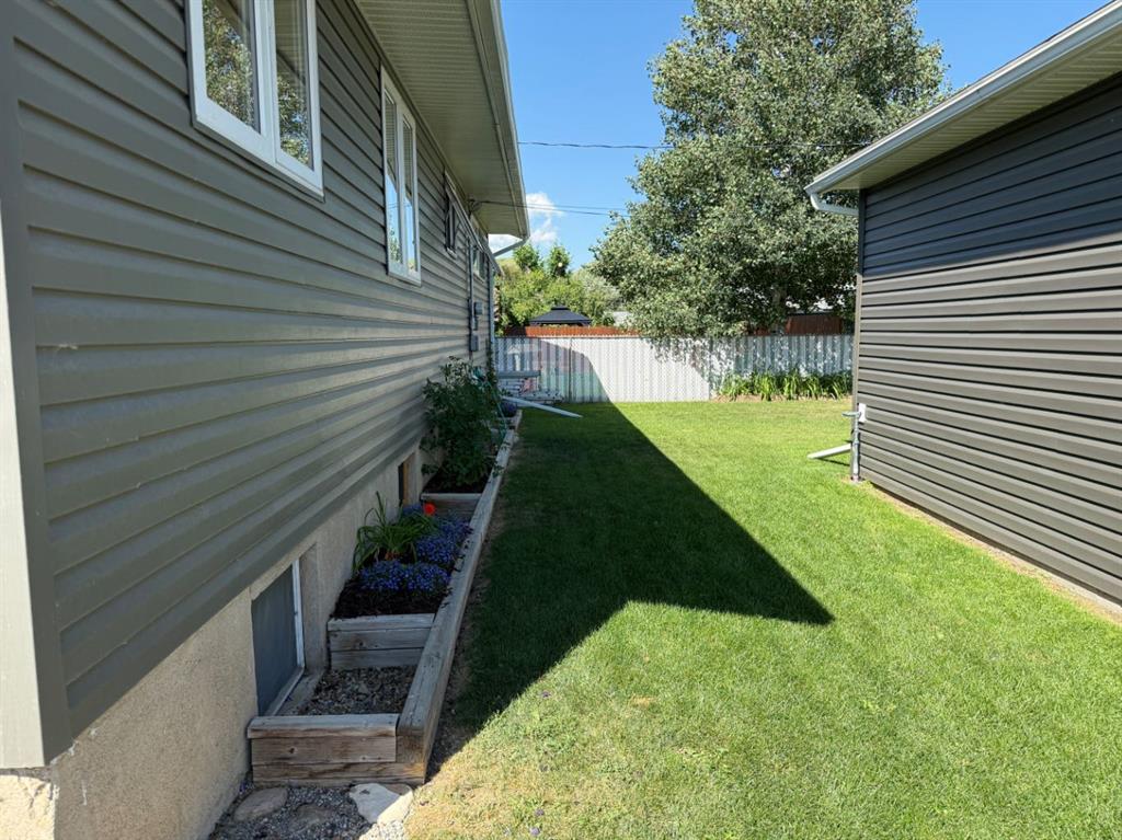 Fifth View of 422 15 Street E  , Riverview Park, Drumheller, Alberta, T0J0Y5